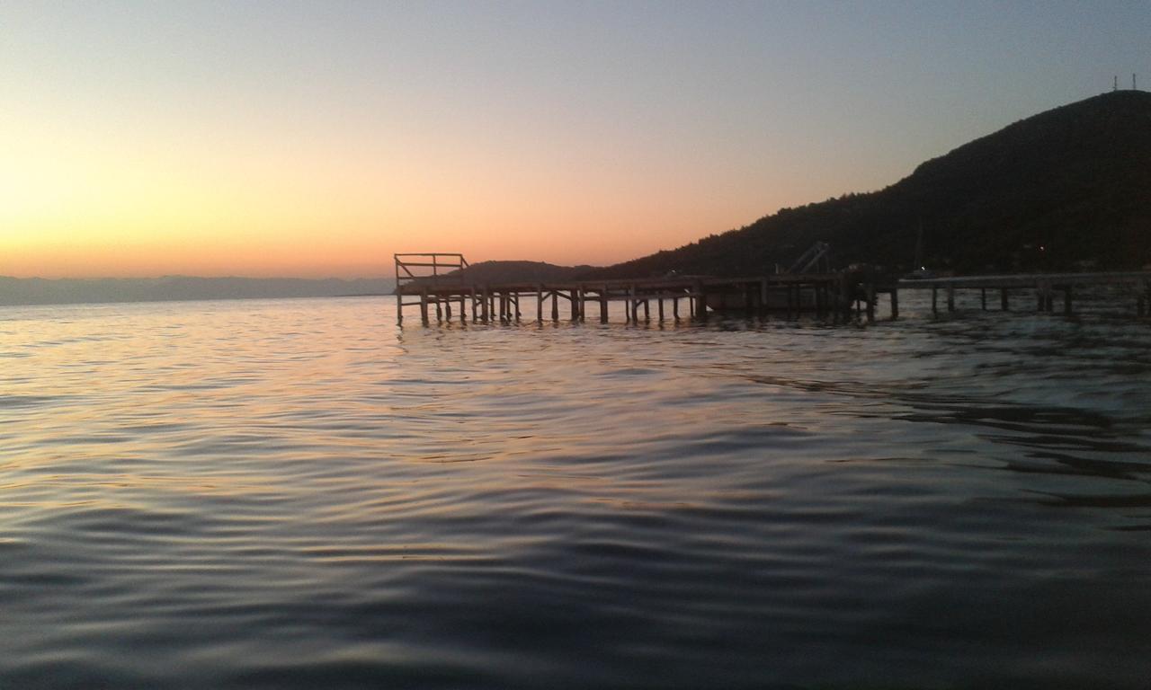 Seaside Studios Mesongí Екстериор снимка